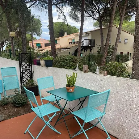 2 Pieces A Deux Pas Du Village Naturiste * Agde