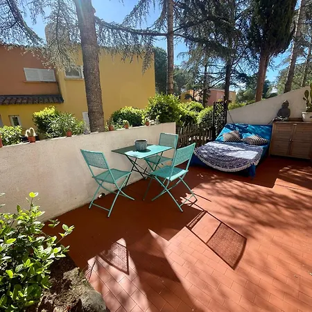 2 Pieces A Deux Pas Du Village Naturiste Apartament *